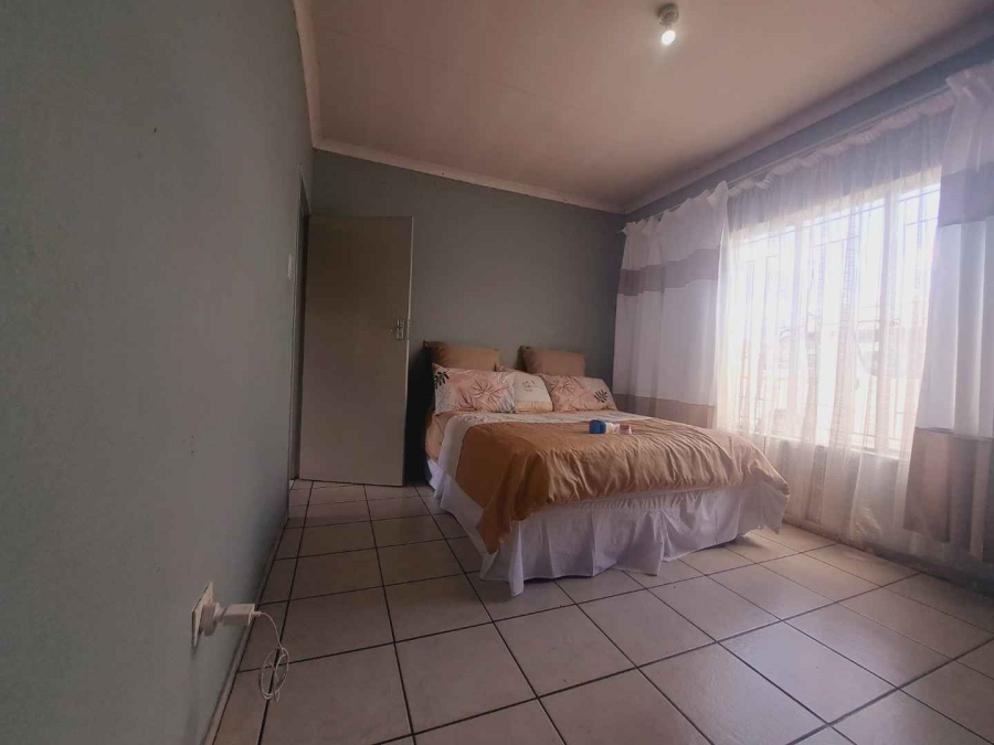 4 Bedroom Property for Sale in Mamelodi Gardens Gauteng