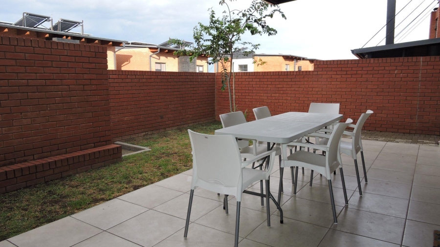 To Let 3 Bedroom Property for Rent in Six Fountains Residential Estate Gauteng