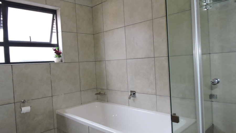 To Let 3 Bedroom Property for Rent in Six Fountains Residential Estate Gauteng