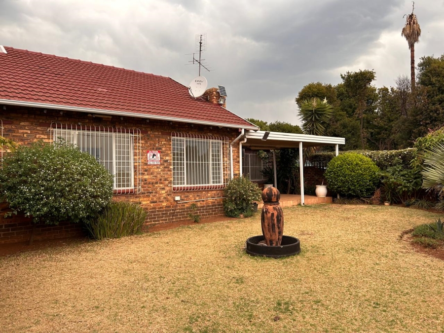 To Let 3 Bedroom Property for Rent in Norkem Park Gauteng