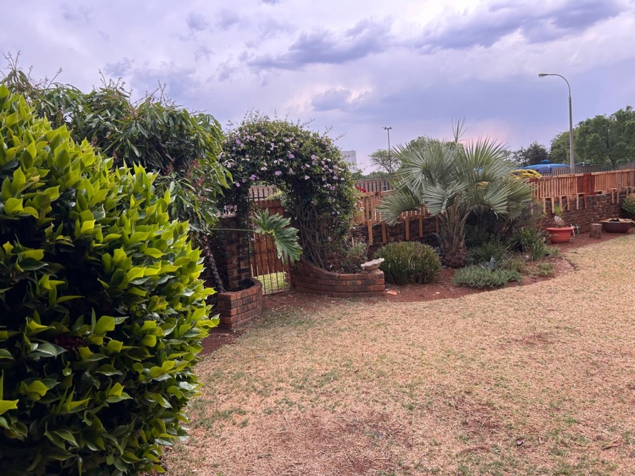 To Let 3 Bedroom Property for Rent in Norkem Park Gauteng