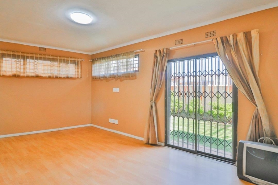 4 Bedroom Property for Sale in Lenasia Gauteng