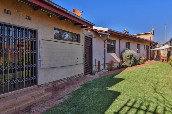 4 Bedroom Property for Sale in Lenasia Gauteng