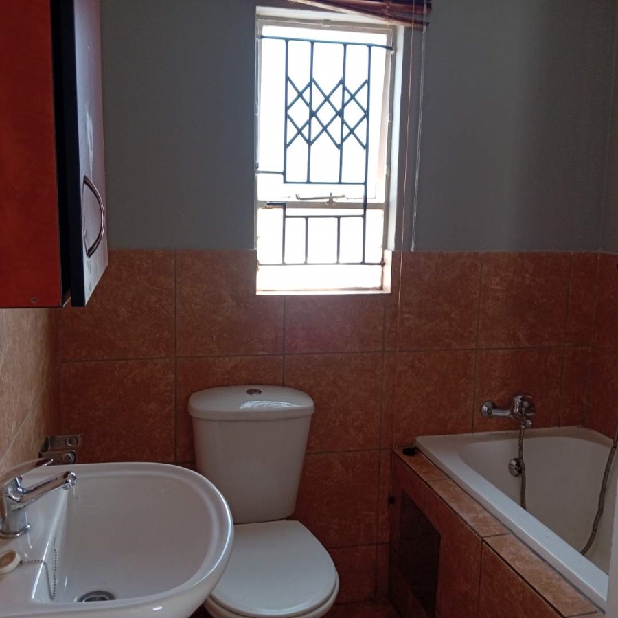 2 Bedroom Property for Sale in Mamelodi Gauteng