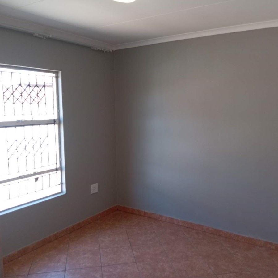 2 Bedroom Property for Sale in Mamelodi Gauteng