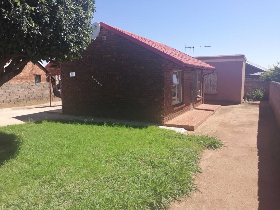 2 Bedroom Property for Sale in Tsakane Gauteng