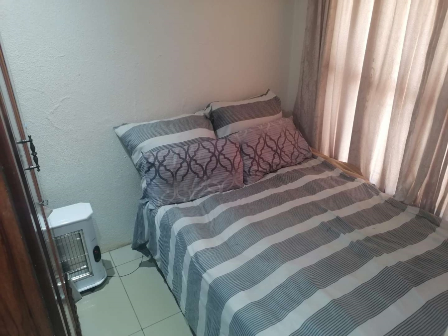 2 Bedroom Property for Sale in Tsakane Gauteng