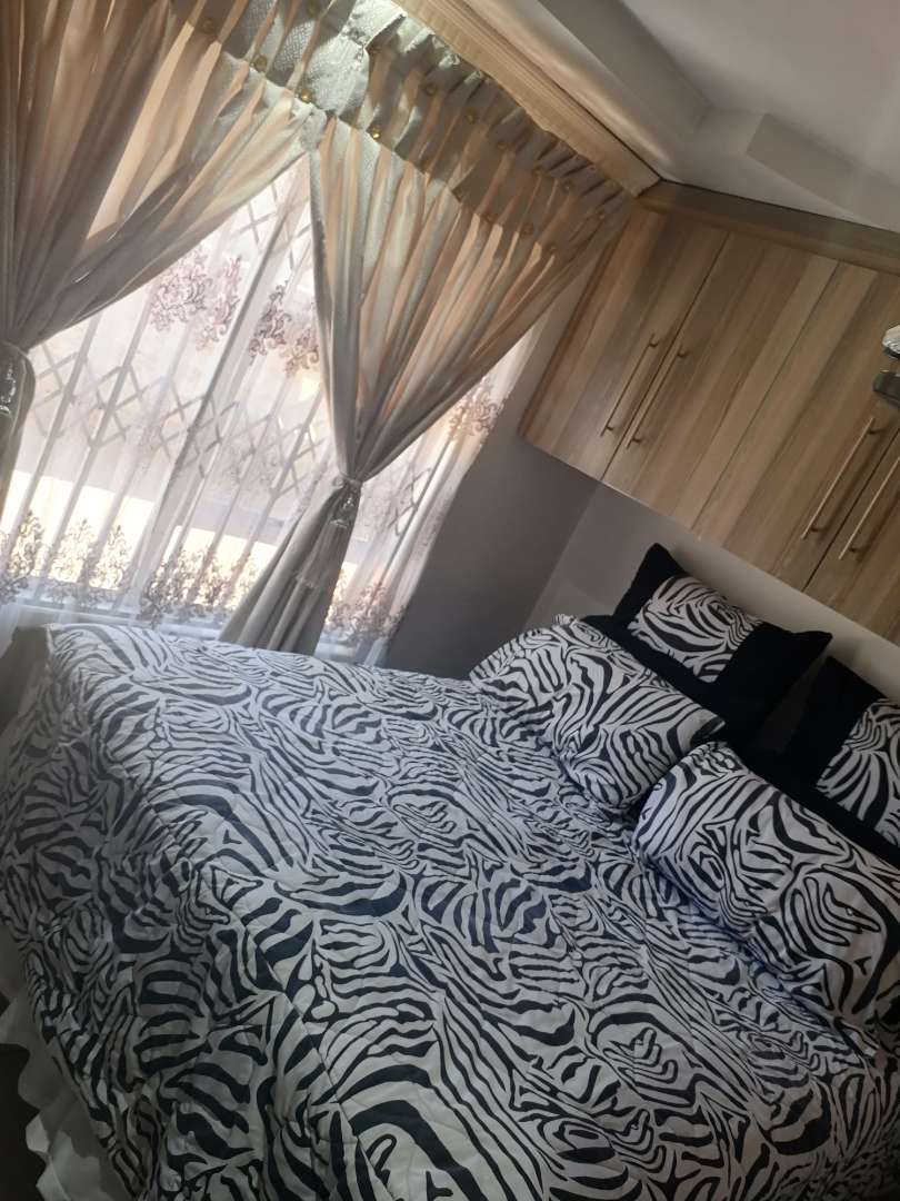 2 Bedroom Property for Sale in Tsakane Gauteng