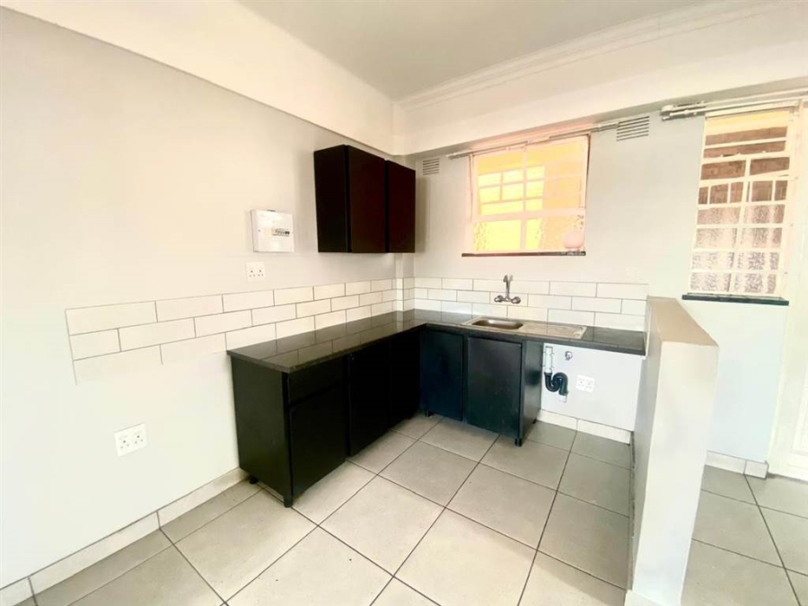 To Let 2 Bedroom Property for Rent in Rosettenville Gauteng