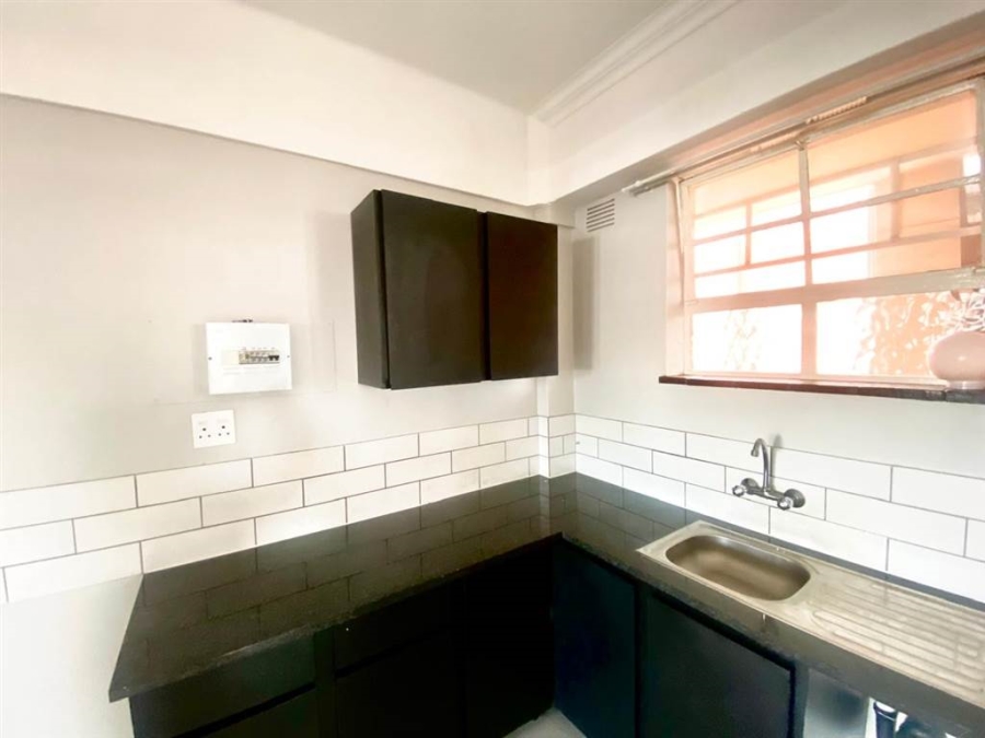 To Let 2 Bedroom Property for Rent in Rosettenville Gauteng