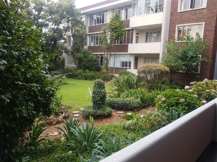 To Let 2 Bedroom Property for Rent in Illovo Gauteng