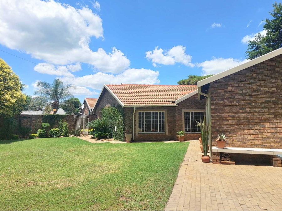 3 Bedroom Property for Sale in Lyttelton Manor Gauteng