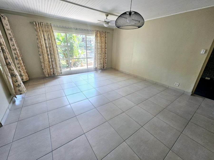 To Let 4 Bedroom Property for Rent in Sinoville Gauteng