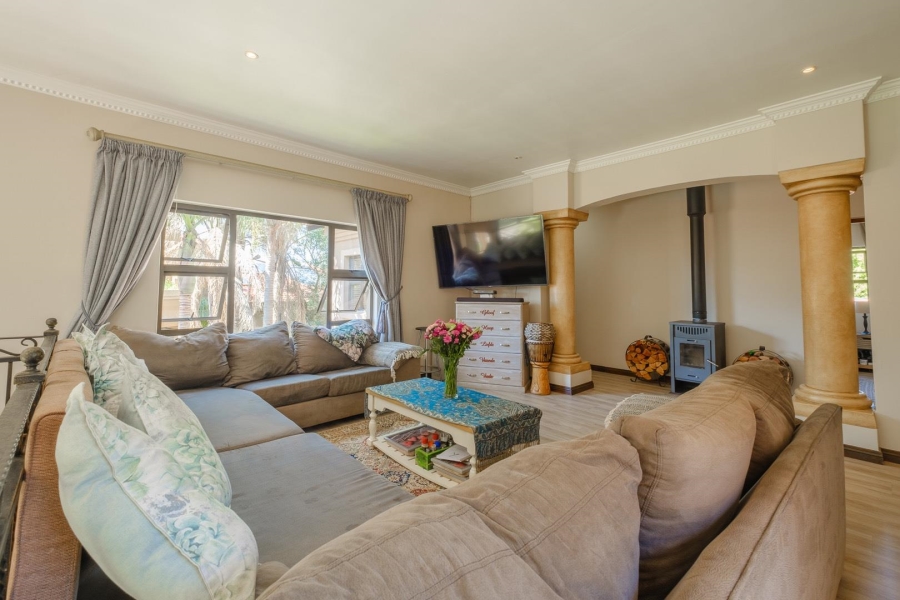 5 Bedroom Property for Sale in Moreleta Park Gauteng