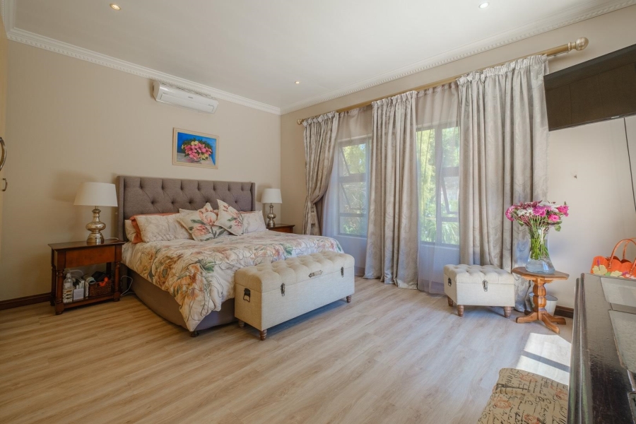 5 Bedroom Property for Sale in Moreleta Park Gauteng