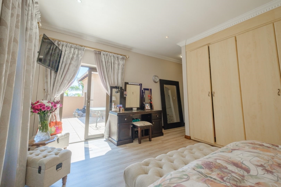 5 Bedroom Property for Sale in Moreleta Park Gauteng