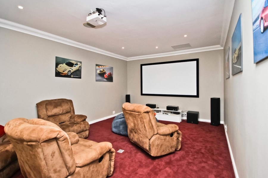 7 Bedroom Property for Sale in Bryanston Gauteng