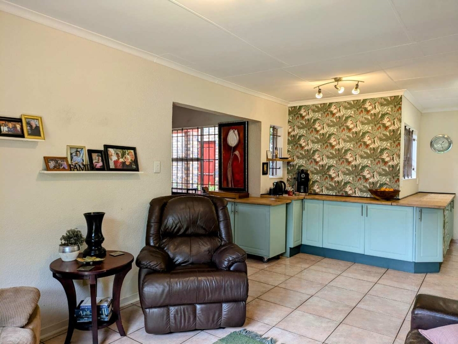 4 Bedroom Property for Sale in Allens Nek Gauteng