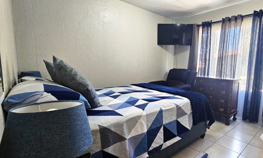 2 Bedroom Property for Sale in Radiokop Gauteng