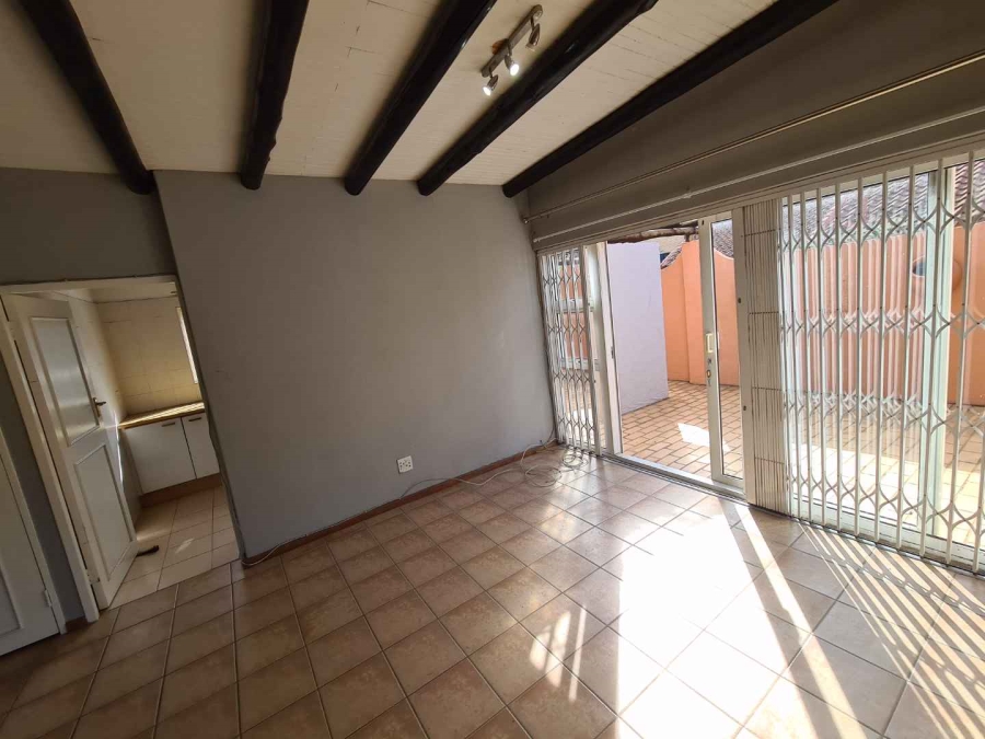 To Let 2 Bedroom Property for Rent in Nieuw Muckleneuk Gauteng