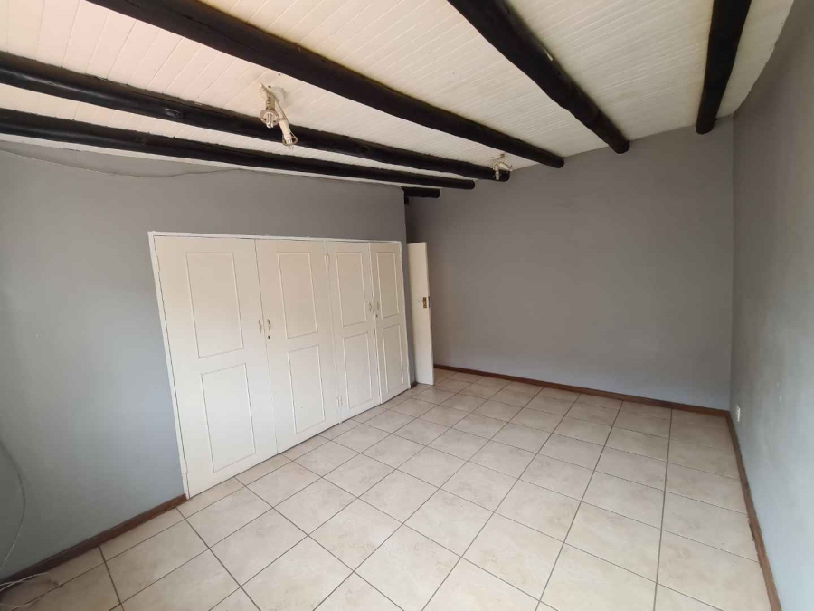 To Let 2 Bedroom Property for Rent in Nieuw Muckleneuk Gauteng