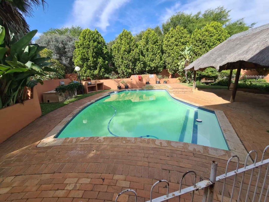 To Let 2 Bedroom Property for Rent in Nieuw Muckleneuk Gauteng