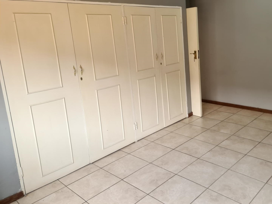 To Let 2 Bedroom Property for Rent in Nieuw Muckleneuk Gauteng