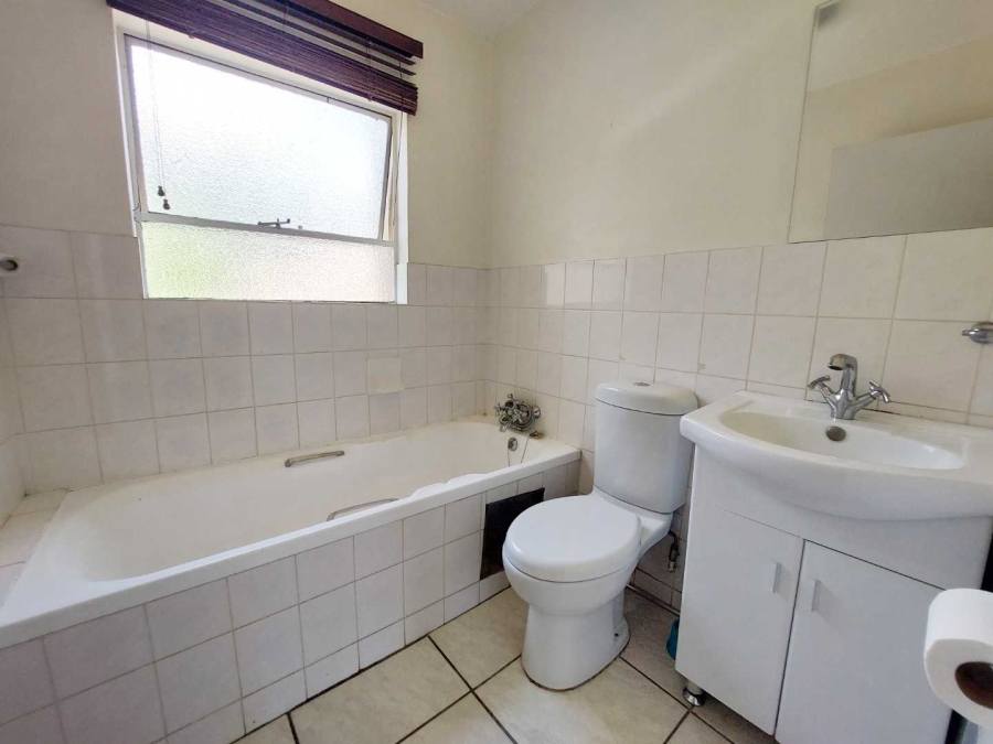 2 Bedroom Property for Sale in Bryanston Gauteng