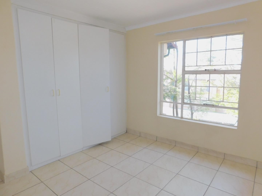 To Let 2 Bedroom Property for Rent in Bryanston Gauteng