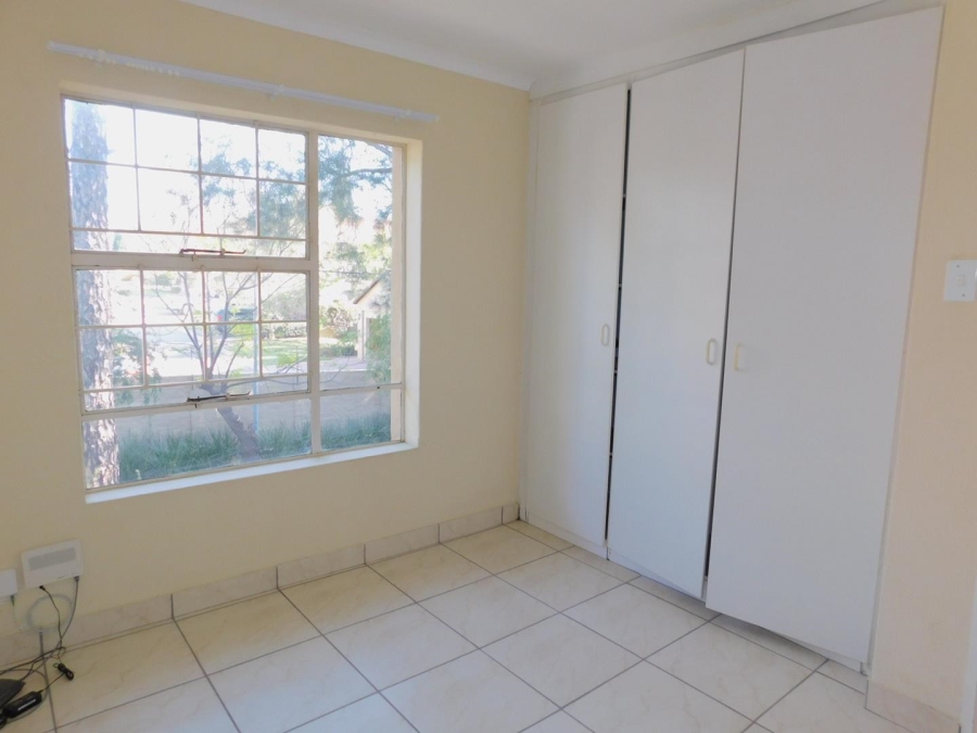 To Let 2 Bedroom Property for Rent in Bryanston Gauteng