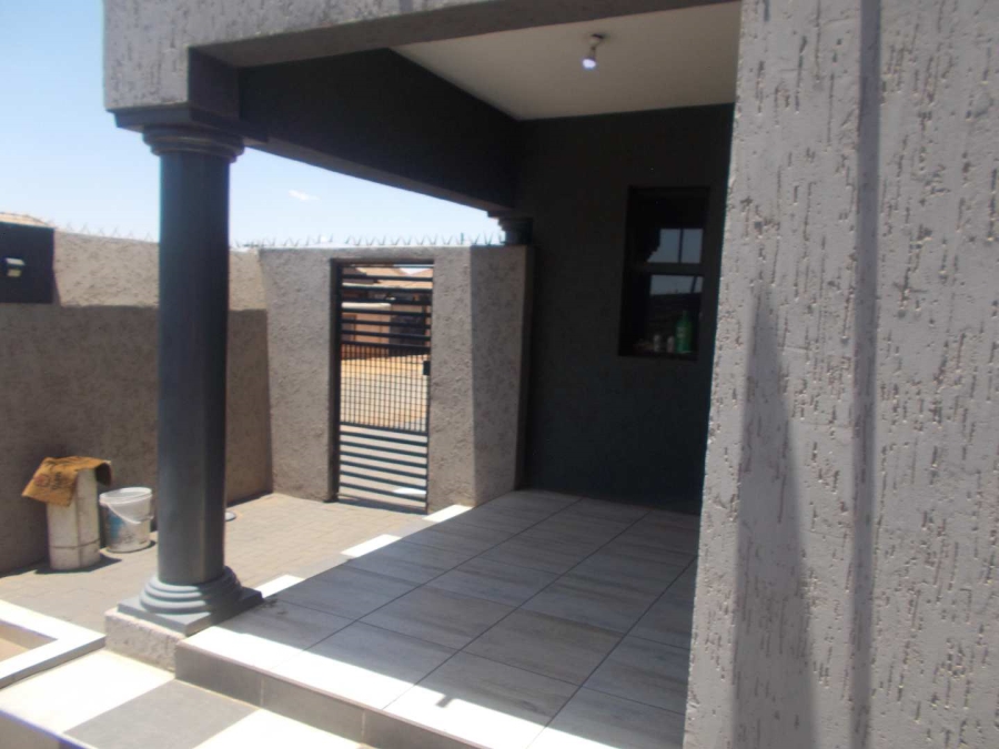 4 Bedroom Property for Sale in Mngadi Gauteng