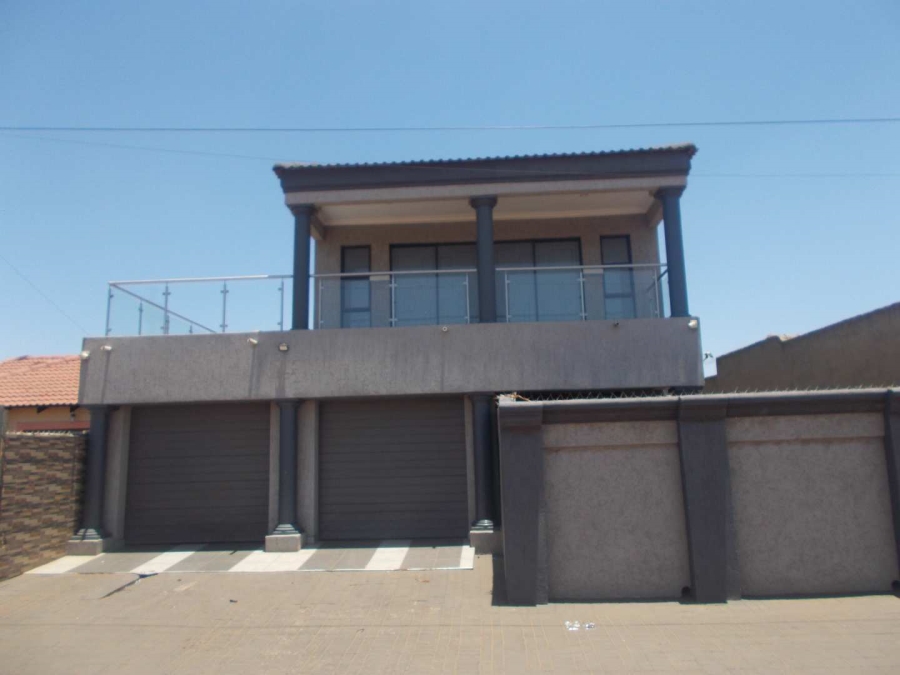 4 Bedroom Property for Sale in Mngadi Gauteng