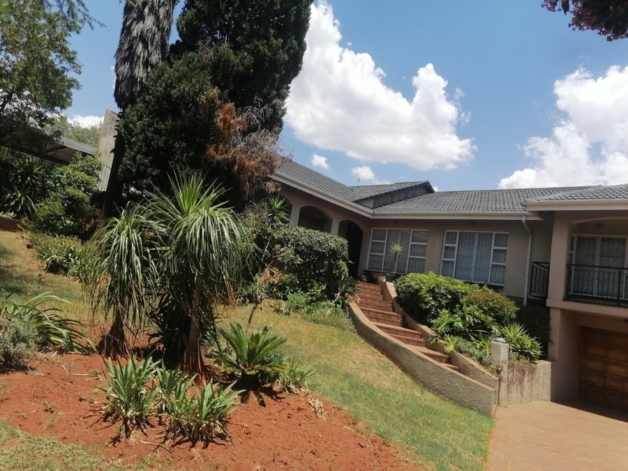 3 Bedroom Property for Sale in Oakdene Gauteng