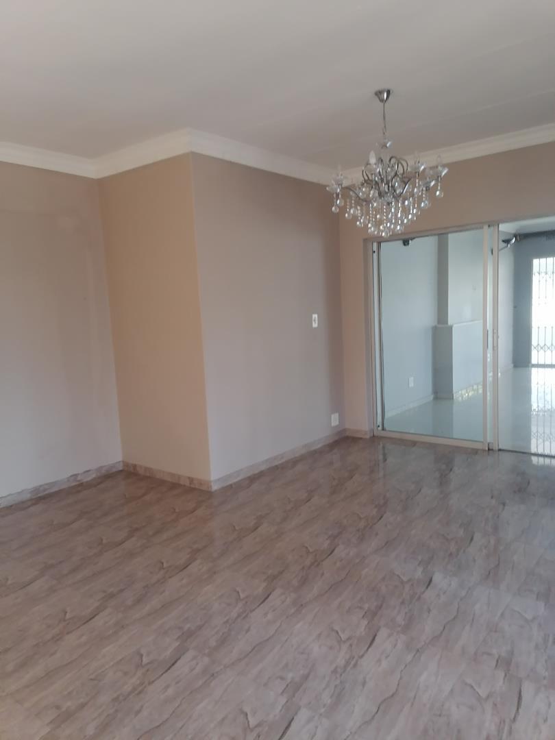 3 Bedroom Property for Sale in Oakdene Gauteng