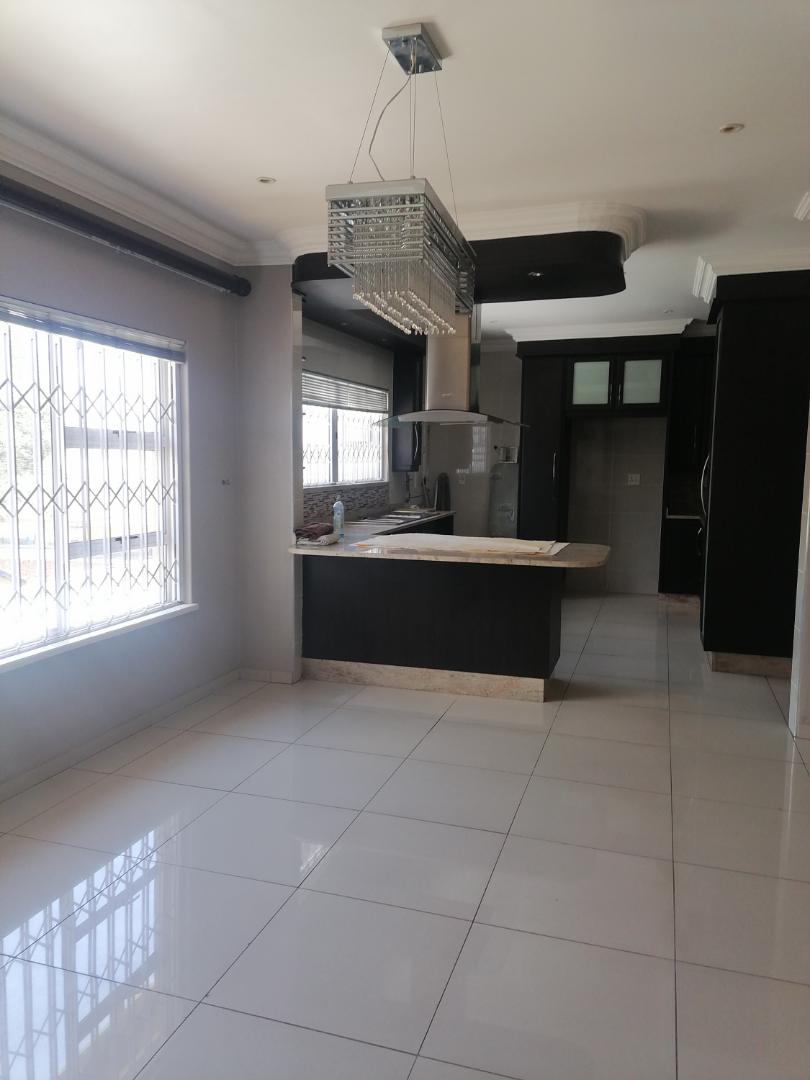 3 Bedroom Property for Sale in Oakdene Gauteng