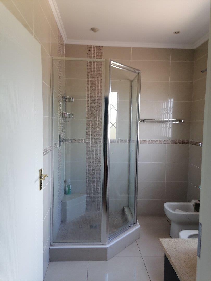 3 Bedroom Property for Sale in Oakdene Gauteng