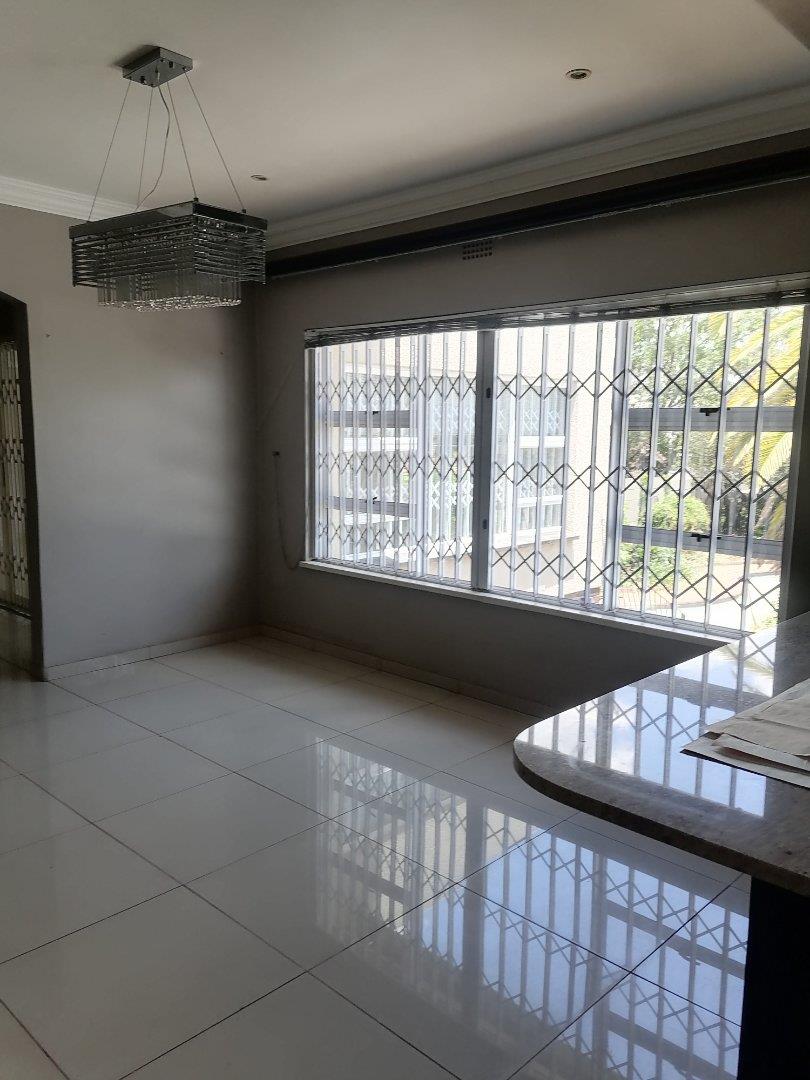 3 Bedroom Property for Sale in Oakdene Gauteng