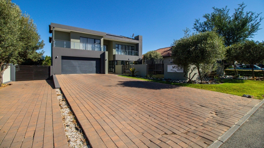 4 Bedroom Property for Sale in La Como Lifestyle Estate Gauteng