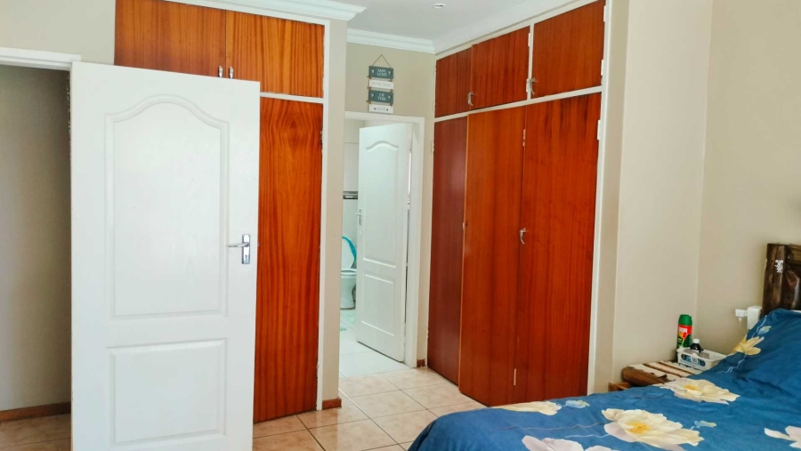 5 Bedroom Property for Sale in Theresa Park Gauteng