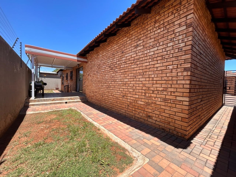 3 Bedroom Property for Sale in New Redruth Gauteng