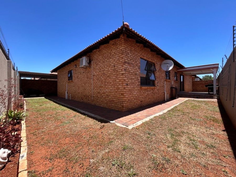 3 Bedroom Property for Sale in New Redruth Gauteng