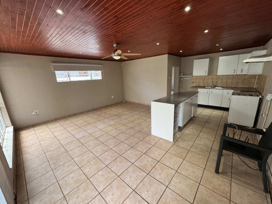 6 Bedroom Property for Sale in Brackendowns Gauteng