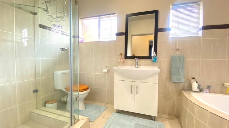 3 Bedroom Property for Sale in Moreleta Park Gauteng