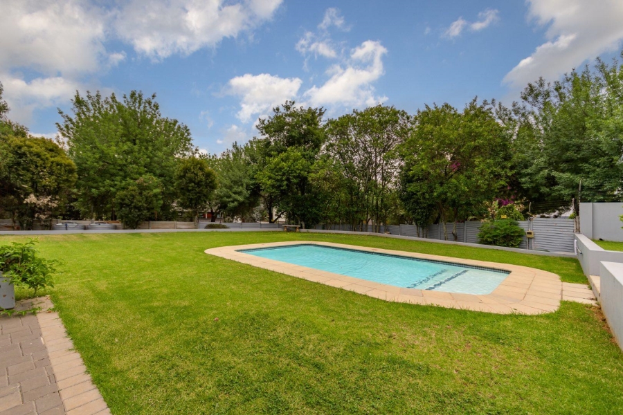 4 Bedroom Property for Sale in Sonneglans Gauteng