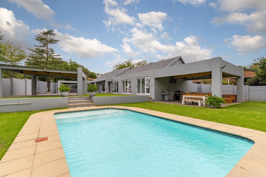 4 Bedroom Property for Sale in Sonneglans Gauteng