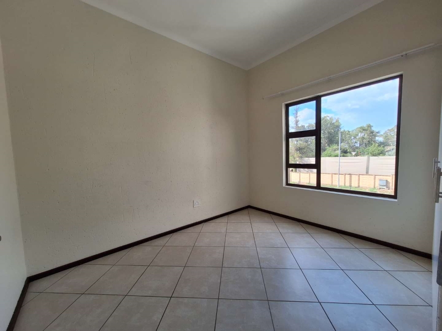 2 Bedroom Property for Sale in Goedeburg Gauteng