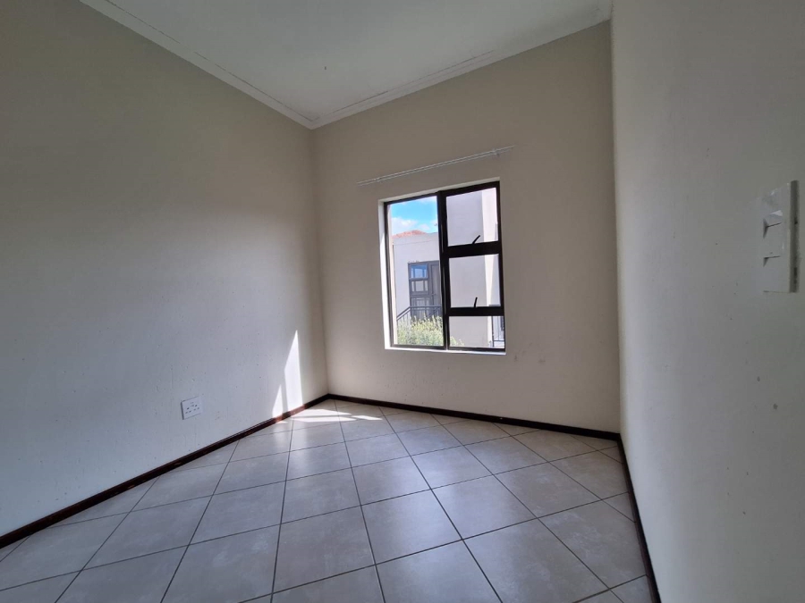 2 Bedroom Property for Sale in Goedeburg Gauteng