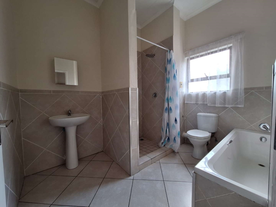 2 Bedroom Property for Sale in Goedeburg Gauteng