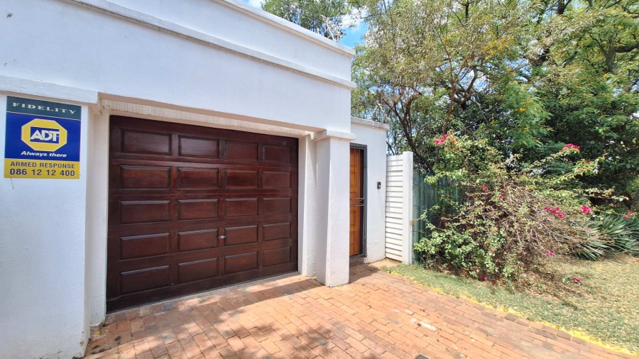 To Let 1 Bedroom Property for Rent in Robindale Gauteng