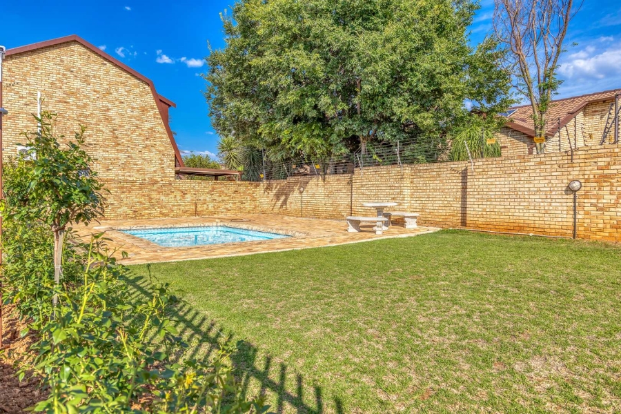 3 Bedroom Property for Sale in Willowbrook Gauteng